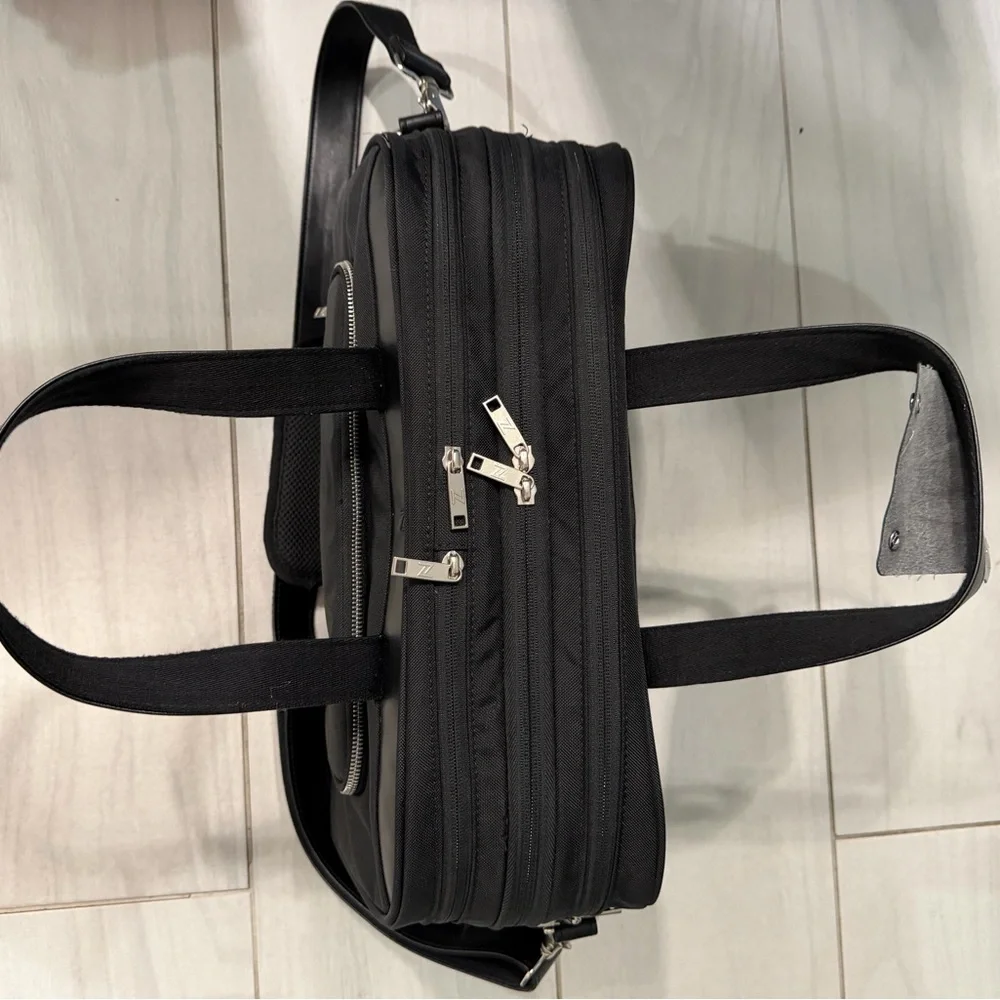 Nomad Lane Carry-On Luggage Duffel Bag Black Like New